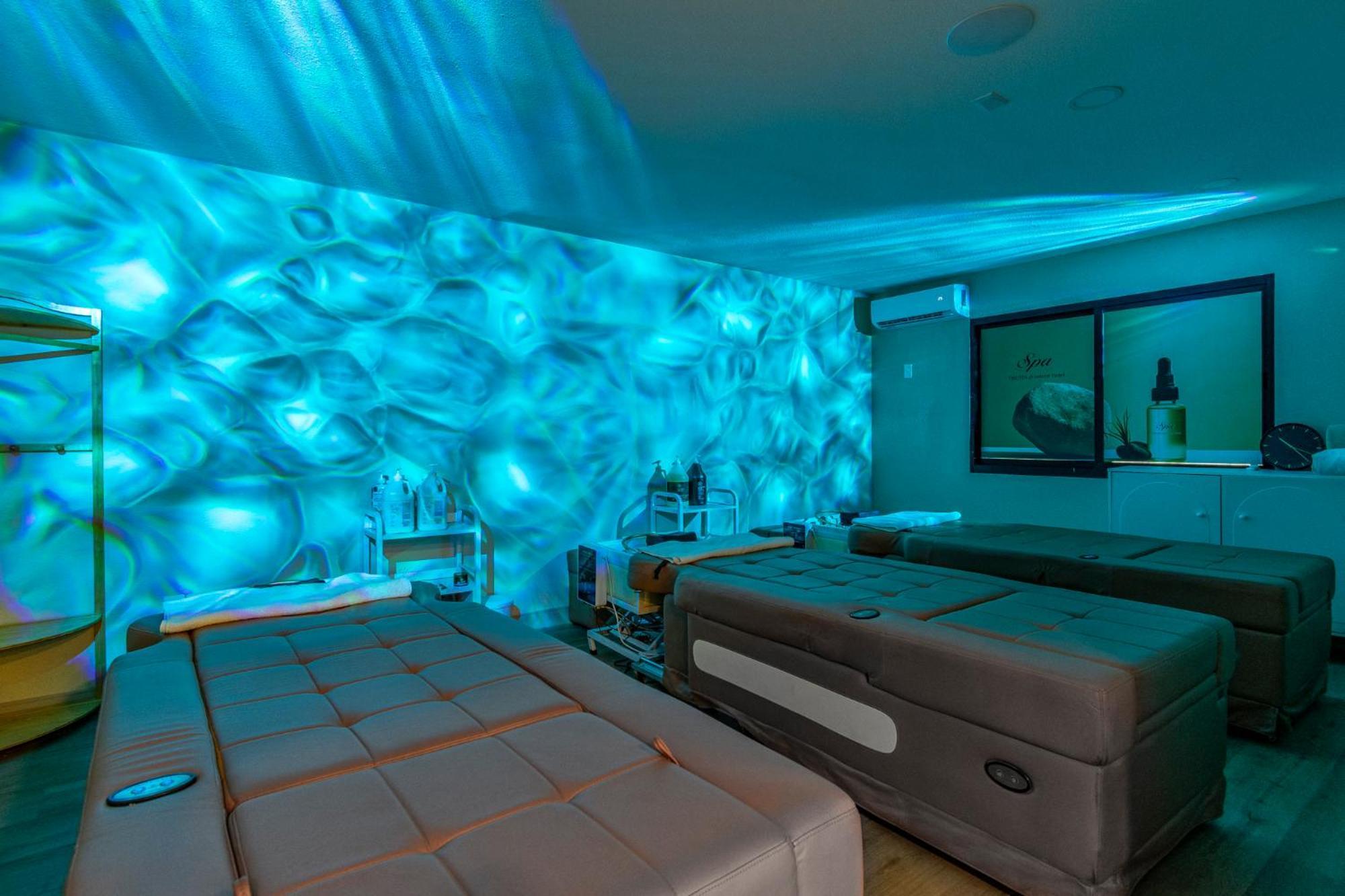 Serene Vegas Boutique Hotel Лас-Вегас Экстерьер фото