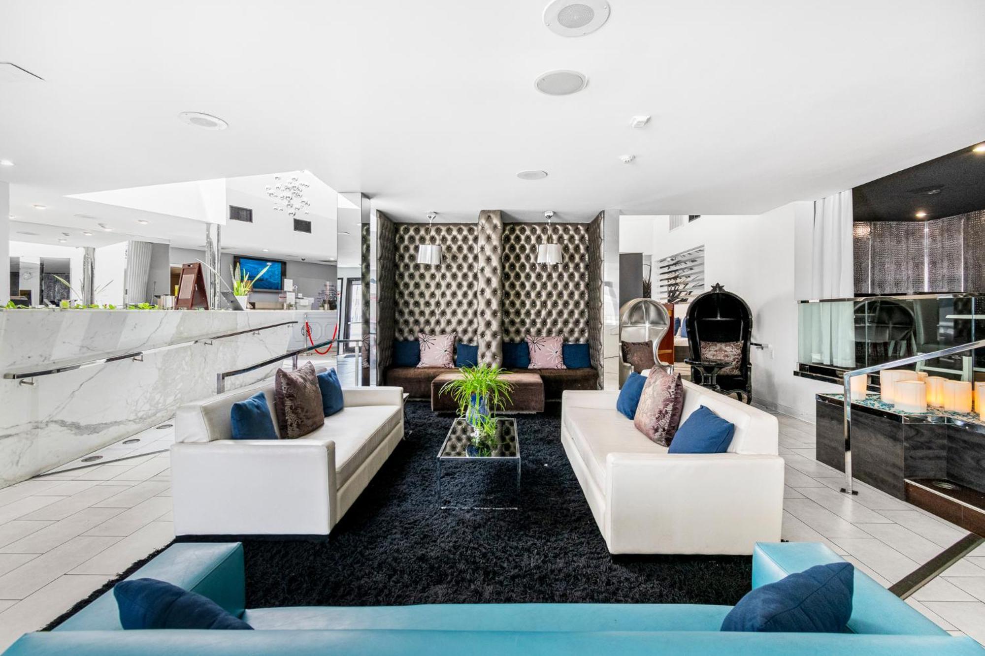 Serene Vegas Boutique Hotel Лас-Вегас Экстерьер фото